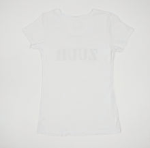 Load image into Gallery viewer, Zuur V-Neck Curvey White Shirt
